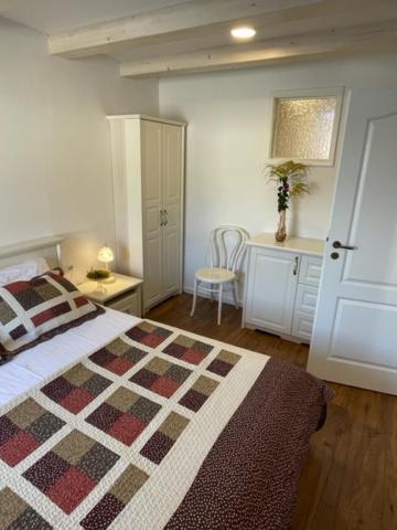 Apartment Concetta Cres Exterior photo